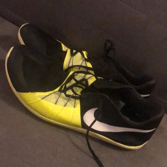 yellow nike track spikes